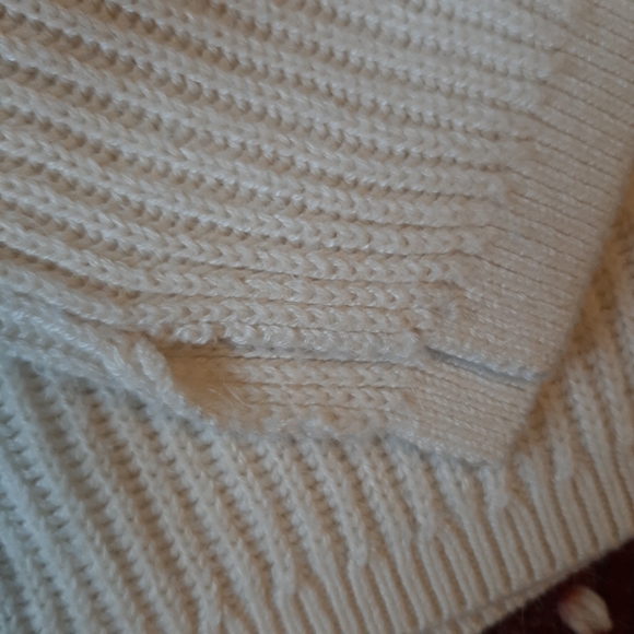 Garage cold shoulder sweater - Picture 6 of 8